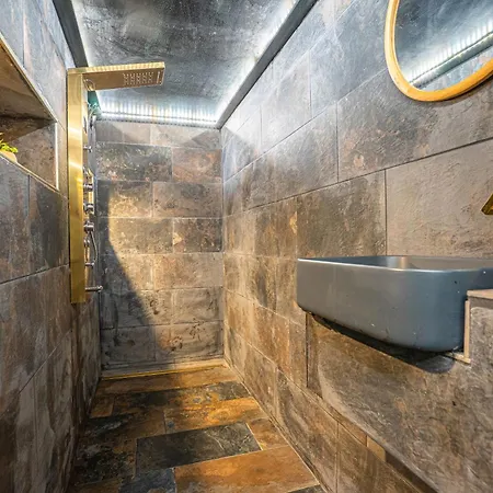 Le Vésuve Avec Jaccuzi *