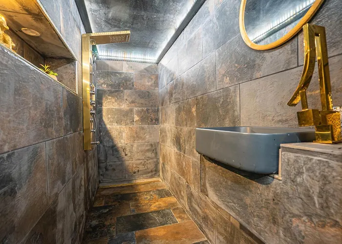 Le Vésuve Avec Jaccuzi *