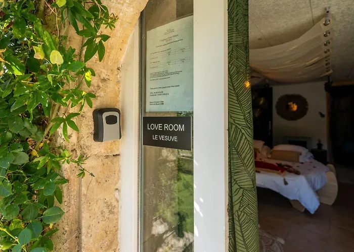 Le Vésuve Avec Jaccuzi Apartamento